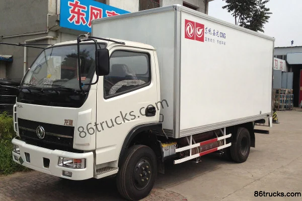 Dongfeng Longju 107 hp 4X2(6 wheels) 4.2m CNG Single Row Box Light Truck Exterior (2) | 86Trucks