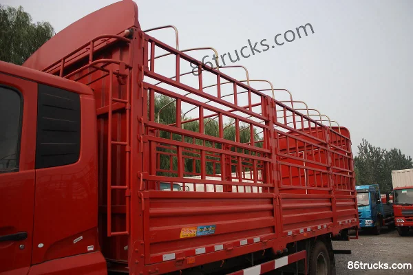 Dongfeng Commercial Vehicle Tianjin Medium Truck 140 ch 4X2(6 roues) 7.1m camion porteur à grille Carrosserie (1) | 86Trucks