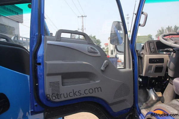 JAC Junling 109 hp 4X2(6 wheels) 4.18m single-row flatbed light truck Cab (2) | 86Trucks