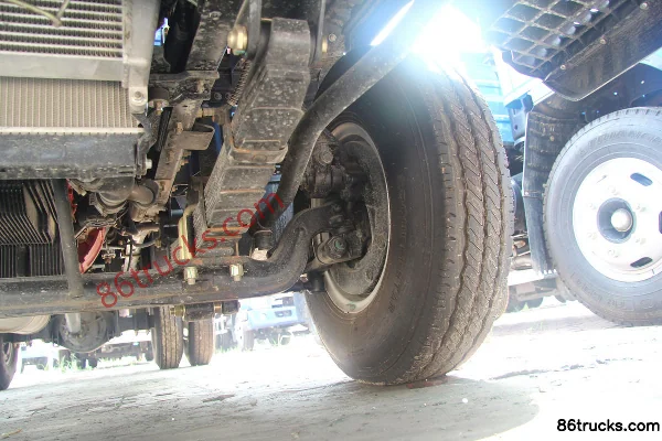 JAC Junling 109 hp 4X2(6 wheels) 4.18m single-row flatbed light truck Chassis (1) | 86Trucks