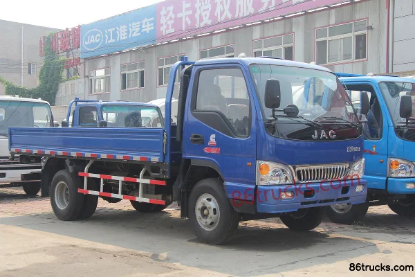 JAC Junling 109 hp 4X2(6 wheels) 4.18m single-row flatbed light truck Exterior (3) | 86Trucks