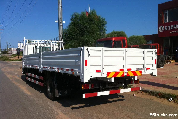 Dongfeng Commercial Vehicle Tianjin Medium Truck 180 hp 4X2(6 wheels) Chick Transport Truck (Chengliwei Brand) Exterior (3) | 86Trucks