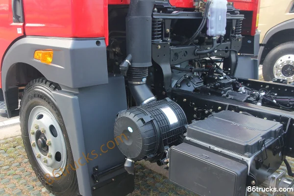 FAW Jiefang Qingdao Lu V Medium Truck 165 hp 4X2(6 wheels) 6.75m Cargo Truck Chassis (3) | 86Trucks