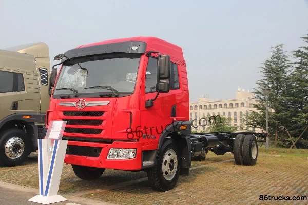 FAW Jiefang Qingdao Lu V Medium Truck 165 hp 4X2(6 wheels) 6.75m Cargo Truck Chassis Exterior (2) | 86Trucks