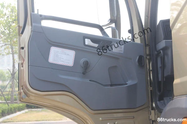 FAW Jiefang Qingdao HanV heavy truck 320hp 6X2(8 wheels) tractor truck (498 rear axle) Cab (3) | 86Trucks