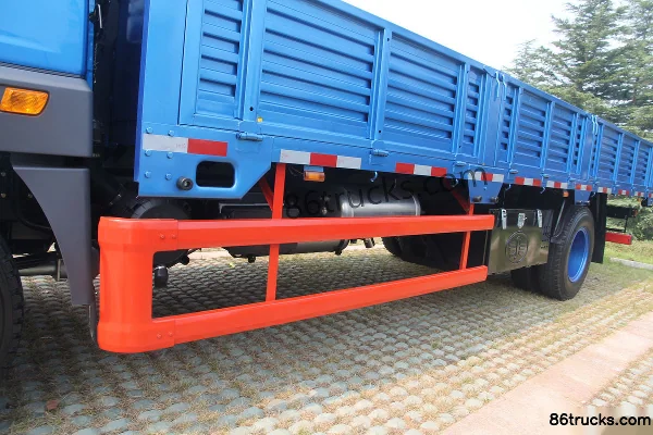 FAW Jiefang Qingdao Long V camion moyen 160 ch 4X2(6 roues) camion porteur à ridelles 6,75 m Carrosserie (2) | 86Trucks