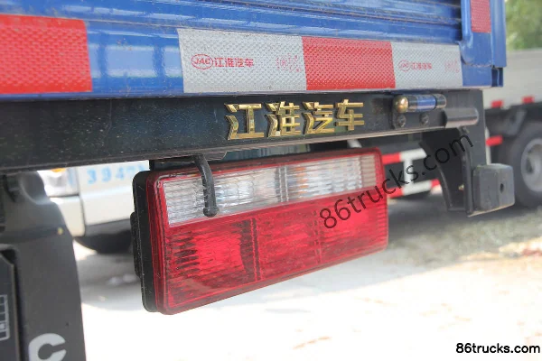 JAC Shuailing H330 109 hp 4X2(6 wheels) 4.13m Single Row Flatbed Light Truck (Wide Body) (2) | 86Trucks