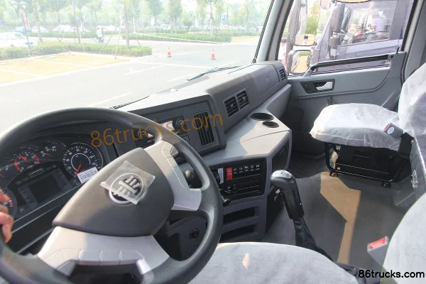 FAW Jiefang Qingdao TianV poids lourd 375 ch 6X2(8 roues) tracteur routier (double réservoir) Cabine (1) | 86Trucks