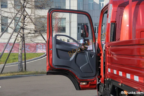 FAW-GM F330 Subo 150hp 4X2(6 wheels) 5.2m single-row flatbed light truck Cab (1) | 86Trucks