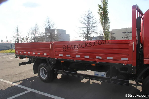 FAW-GM F330 Subo 150hp 4X2(6 wheels) 5.2m single-row flatbed light truck Body (3) | 86Trucks