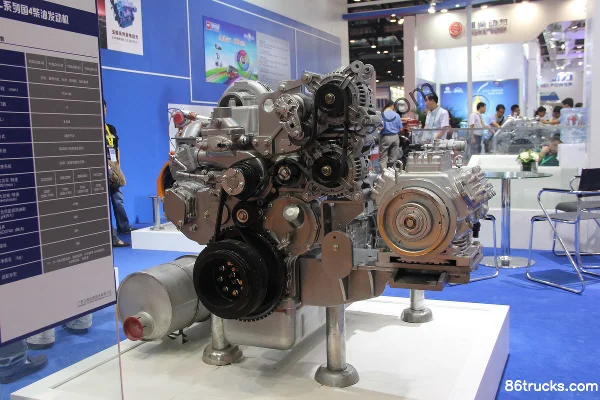 Yuchai YC6L330-42 330 hp 8.4L China IV Diesel Engine Exterior (2) | 86Trucks