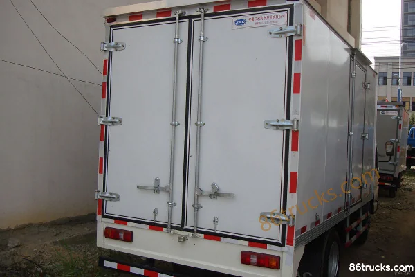 JAC Haoyun 90hp 4X2(6 wheels) 3.6m Single Row Van Light Truck Exterior (3) | 86Trucks