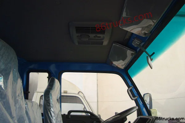 JAC Da Haoyun 113hp 4X2(6 wheels) 3.8m Semi-row Flatbed Light Truck (Wide Body) Cab (2) | 86Trucks