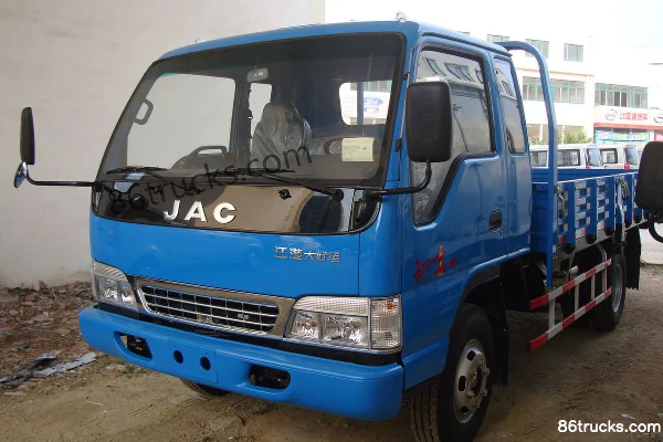 JAC Da Haoyun 113hp 4X2(6 wheels) 3.8m Semi-row Flatbed Light Truck (Wide Body) Exterior (2) | 86Trucks