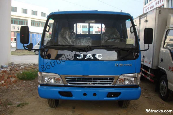 JAC Da Haoyun 113hp 4X2(6 wheels) 3.8m Semi-row Flatbed Light Truck (Wide Body) Exterior
