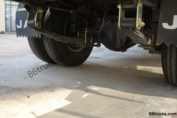 JAC Haowei28 1.8L 68 hp 4X2(6 wheels) diesel 3.2m one-and-a-half-row flatbed mini truck Chassis (1) | 86Trucks