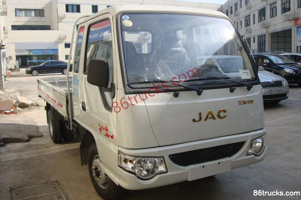 JAC Haowei28 1.8L 68 hp 4X2(6 wheels) diesel 3.2m one-and-a-half-row flatbed mini truck Exterior (3) | 86Trucks