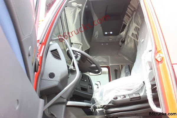 Sinotruk HOWO T7H Heavy Truck 320 hp 4X2(6 wheels) Tractor Truck Cab (3) | 86Trucks