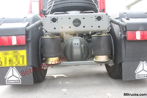 Sinotruk HOWO T7H Heavy Truck 320 hp 4X2(6 wheels) Tractor Truck Chassis (2) | 86Trucks