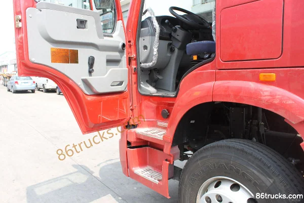Sinotruk HOWO heavy truck 380 hp 4X2(6 wheels) tractor truck Cab (2) | 86Trucks
