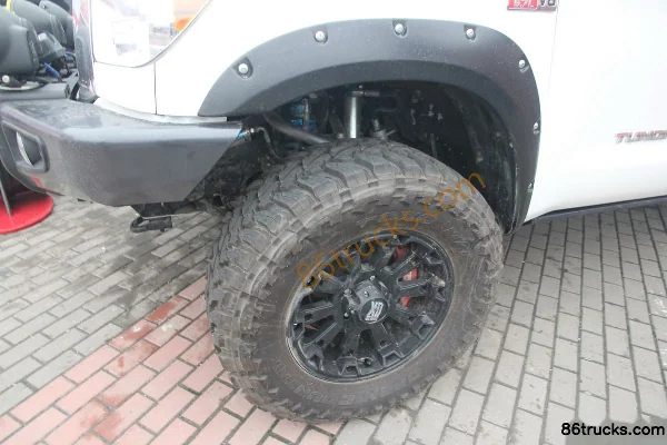Toyota Tundra 5700 Off-Road Modified 2011 Model 4WD 5.7L Gasoline Double Cab Pickup Body (2) | 86Trucks