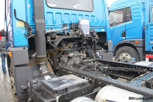 FAW Jiefang Qingdao Long V Medium Truck 164 hp 4X2(6 wheels) 7.7m Van Cargo Truck Chassis (3) | 86Trucks