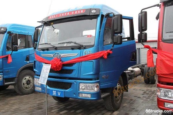 FAW Jiefang Qingdao Long V Medium Truck 164 hp 4X2(6 wheels) 7.7m Van Cargo Truck Chassis Exterior (3) | 86Trucks
