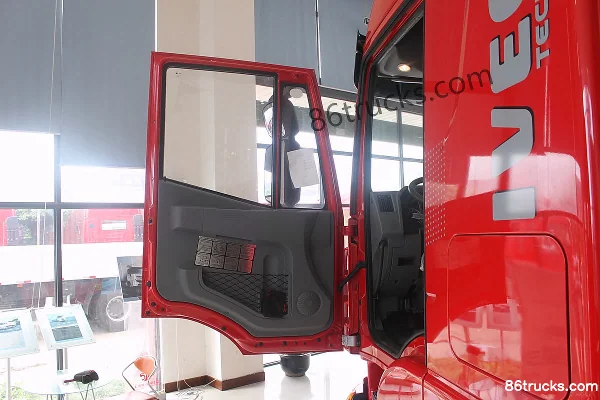 SAIC Hongyan Genlyon M500 Heavy Truck Lightweight Edition 450hp 4X2(6 wheels) Tractor Truck Cab (1) | 86Trucks