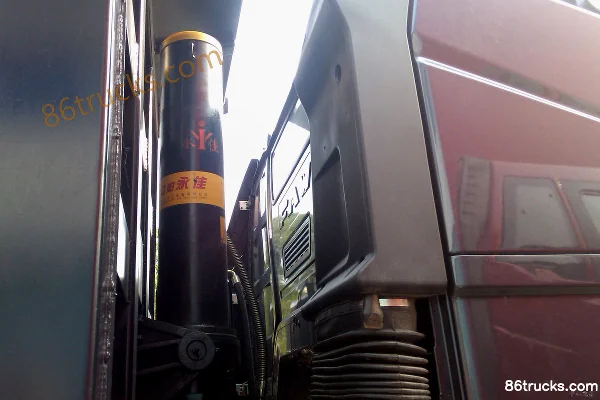 FAW Jiefang J6P heavy truck 370 hp 6X4(10 wheels) 6.6m dump truck Chassis (2) | 86Trucks