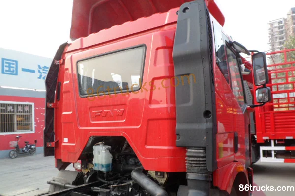 FAW Jiefang J6L medium truck Linghang Edition 180 hp 4X2(6 wheels) 6.8m half-row stake truck Chassis (2) | 86Trucks
