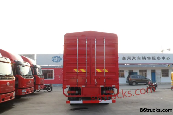 FAW Jiefang J6L medium truck Linghang Edition 180 hp 4X2(6 wheels) 6.8m half-row stake truck Body (2) | 86Trucks