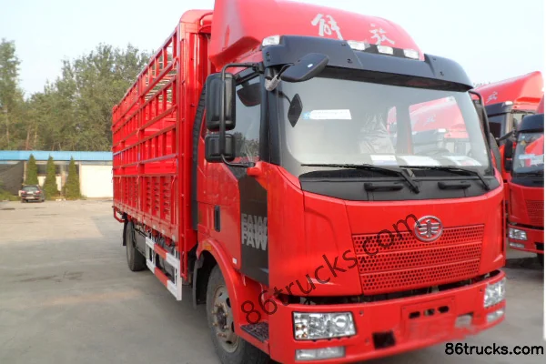 FAW Jiefang J6L medium truck Linghang Edition 180 hp 4X2(6 wheels) 6.8m half-row stake truck Exterior (3) | 86Trucks