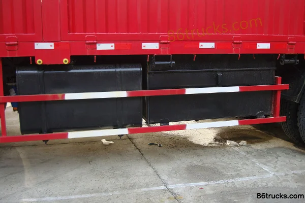 JAC Gallop K3W Heavy Truck 290 hp 8X4(12 wheels) 9.5m Crew Cab Stake Truck Chassis (3) | 86Trucks