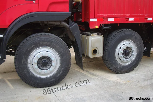 JAC Gallop K3W Heavy Truck 290 hp 8X4(12 wheels) 9.5m Crew Cab Stake Truck Chassis (1) | 86Trucks
