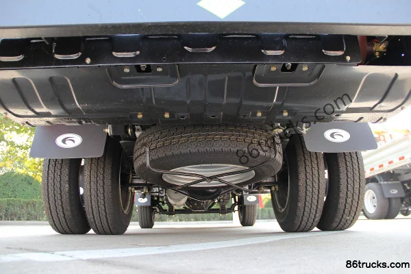 Foton Forland Yuling VQ5 2,0 L 129 ch 4X2(6 roues) essence camion micro à ridelles cabine double (1) | 86Trucks