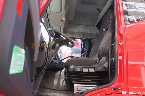 FAW Jiefang J6P Heavy Truck 2013 Model 420hp 6X4(10 wheels) Automatic Tractor Truck (AMT) Cab (3) | 86Trucks