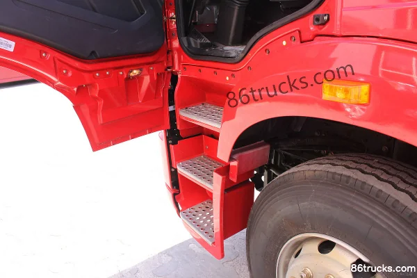 FAW Jiefang J6P Heavy Truck 2013 Model 420hp 6X4(10 wheels) Automatic Tractor Truck (AMT) Cab (1) | 86Trucks