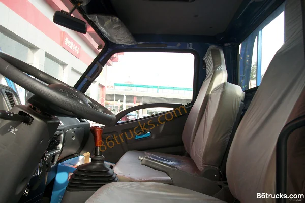 Tangjun Ouling Camion léger roi 124 ch 4X2(6 roues) plateau ridelles 4,23 m simple cabine (1) | 86Trucks