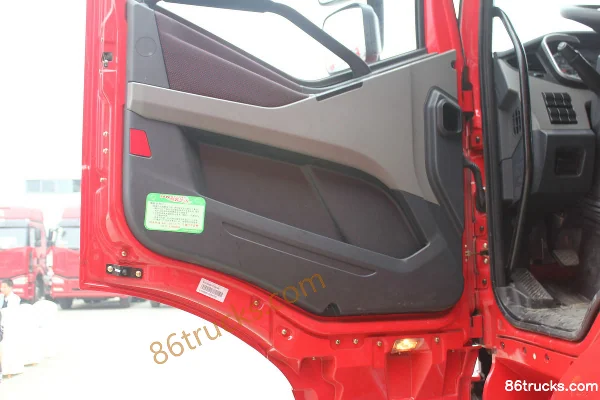 FAW Jiefang J6P Heavy Truck 2013 Model Heavy-duty Version 420 hp 6X4(10 wheels) Tractor Truck Cab (2) | 86Trucks
