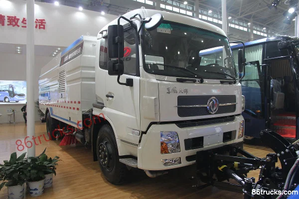 Dongfeng Tianjin 210hp 4X2(6 wheels) Sweeper Truck Exterior (2) | 86Trucks