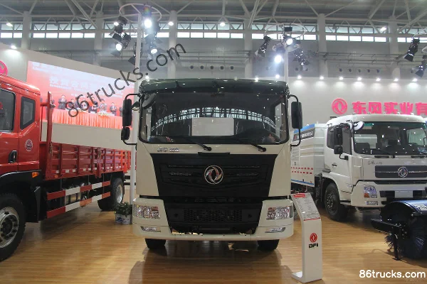 Dongfeng Yulong Heavy Truck 260hp 4X2(6 wheels) LNG Tractor Truck (EQ4160GLN) Exterior