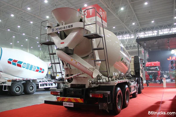 FAW Jiefang J6P 379 hp 8X4(12 wheels) Concrete Mixer Truck Exterior (3) | 86Trucks