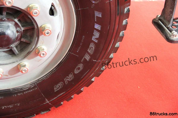 FAW Jiefang J6P 379 hp 8X4(12 wheels) Concrete Mixer Truck Chassis (2) | 86Trucks