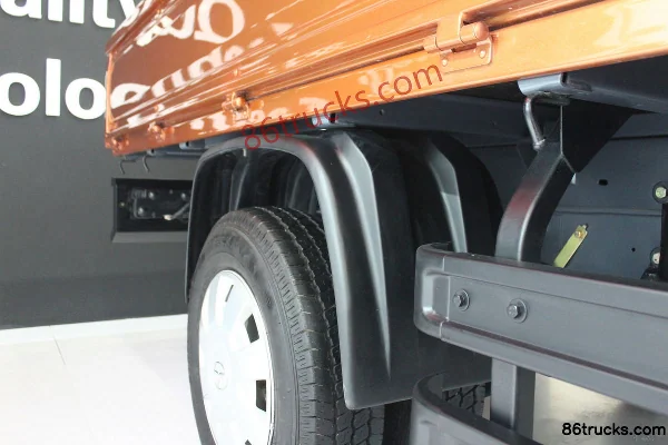 JAC Sunray série 6 120 ch 4X2(6 roues) camion porteur à ridelles 3,7 m cabine simple Châssis (1) | 86Trucks
