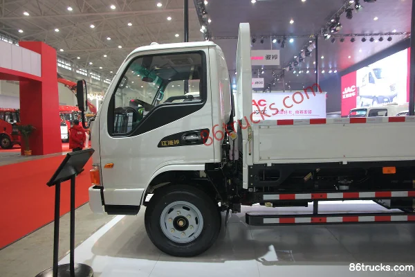 JAC Junling E7 141 hp 4X2(6 wheels) 5.2m single-row stake truck light truck Exterior (3) | 86Trucks