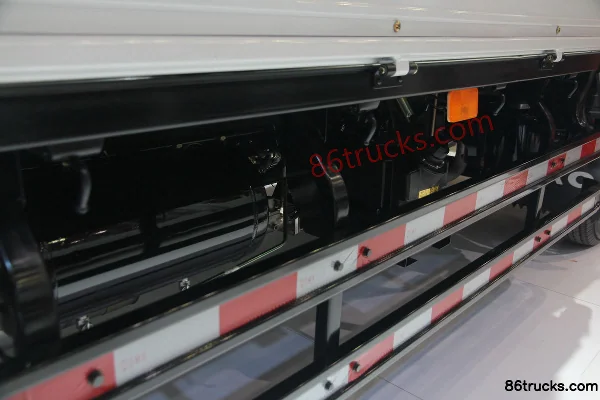 JAC Junling E7 141 hp 4X2(6 wheels) 5.2m single-row stake truck light truck Chassis (2) | 86Trucks