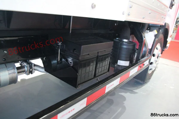 JAC Shuailing K340 115 ch 4X2(6 roues) camion léger fourgon 4,3 m monoplace (carrosserie étroite) Châssis (1) | 86Trucks
