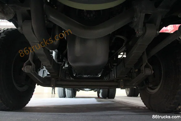 Sinotruk HOWO-T7H 360hp 6X4(10 wheels) Concrete Mixer Truck (Qingzhuan Brand) Chassis (2) | 86Trucks