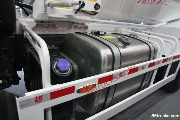 Sinotruk HOWO-T7H 360hp 6X4(10 wheels) Concrete Mixer Truck (Qingzhuan Brand) Chassis (1) | 86Trucks