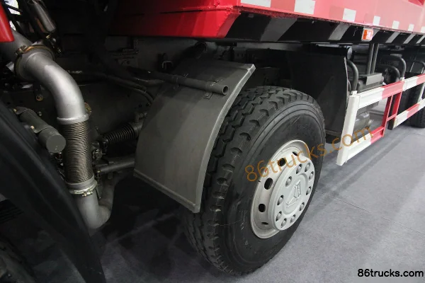 Sinotruk Golden Prince Heavy Truck 266hp 6X2(8 wheels) 7.6m Dump Truck (ZZ3251M48C1C1/L1WA) Chassis (2) | 86Trucks